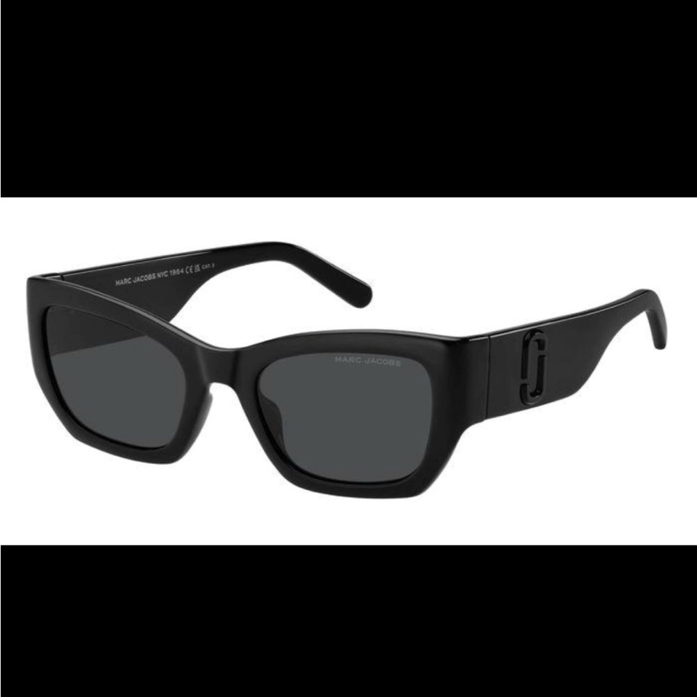 Marc Jacobs Sleek Black Eyewear